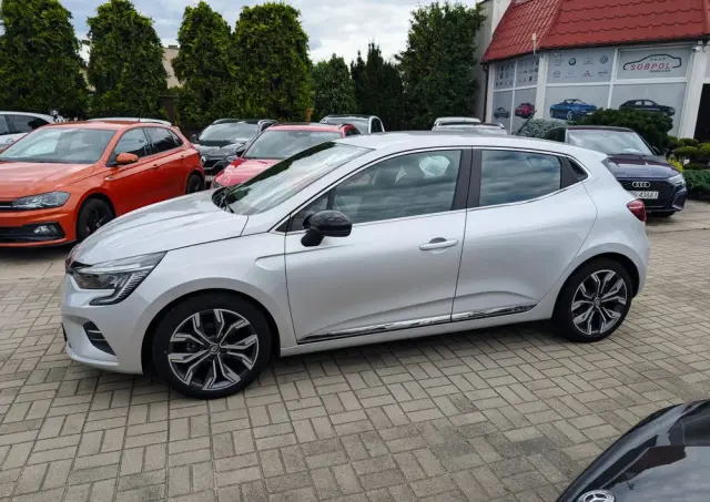 RENAULT Clio TCe 90 TECHNO