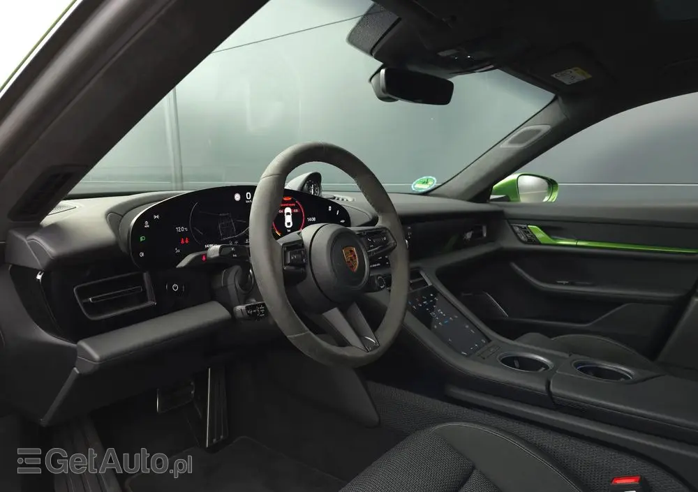 PORSCHE Taycan Turbo