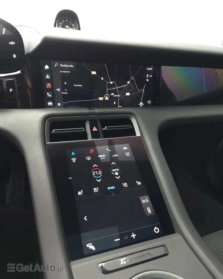 PORSCHE Taycan Turbo