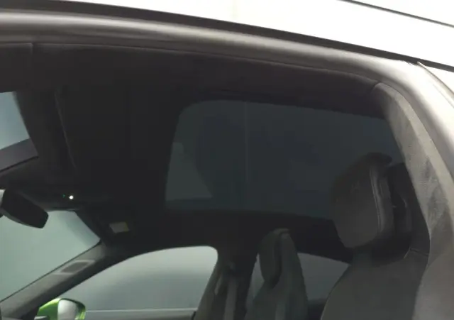 PORSCHE Taycan Turbo