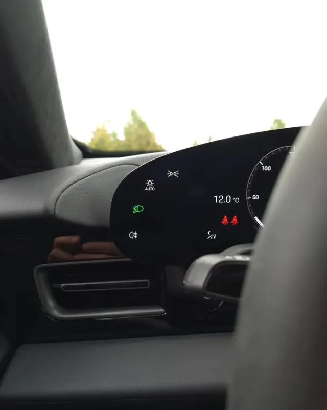 PORSCHE Taycan Turbo