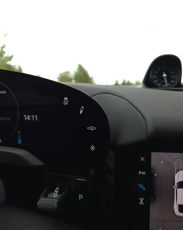 PORSCHE Taycan Turbo