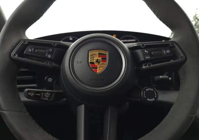 PORSCHE Taycan Turbo