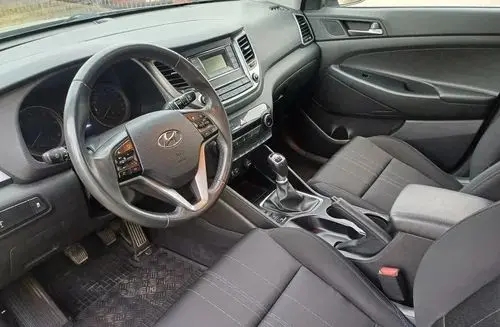 HYUNDAI Tucson 