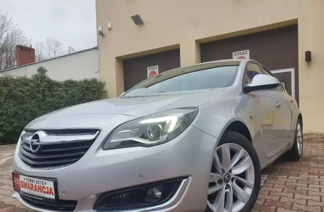 OPEL Insignia 