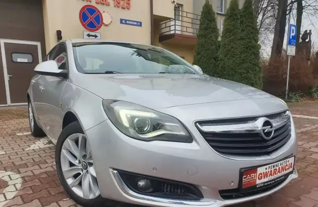 OPEL Insignia 