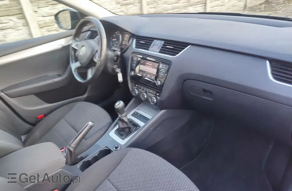 SKODA Octavia 