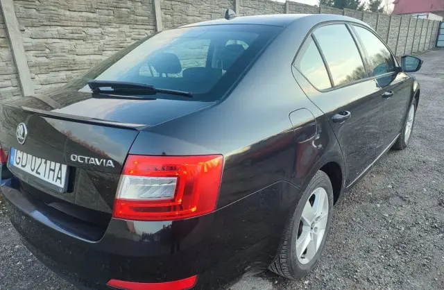 SKODA Octavia 