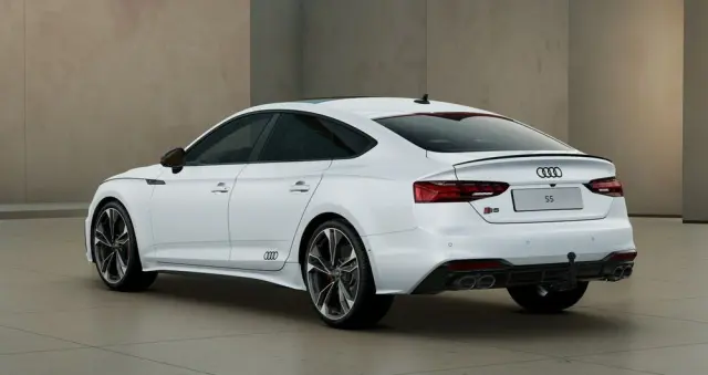 AUDI S5 