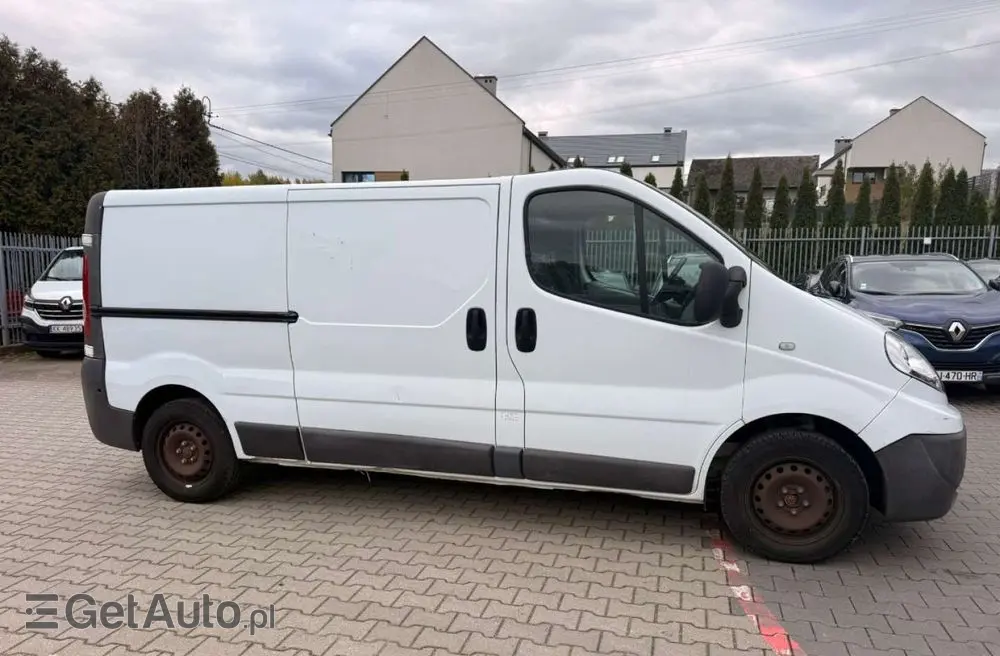 RENAULT Trafic Vivaro Opel LONG dlugi 2.0 dci 