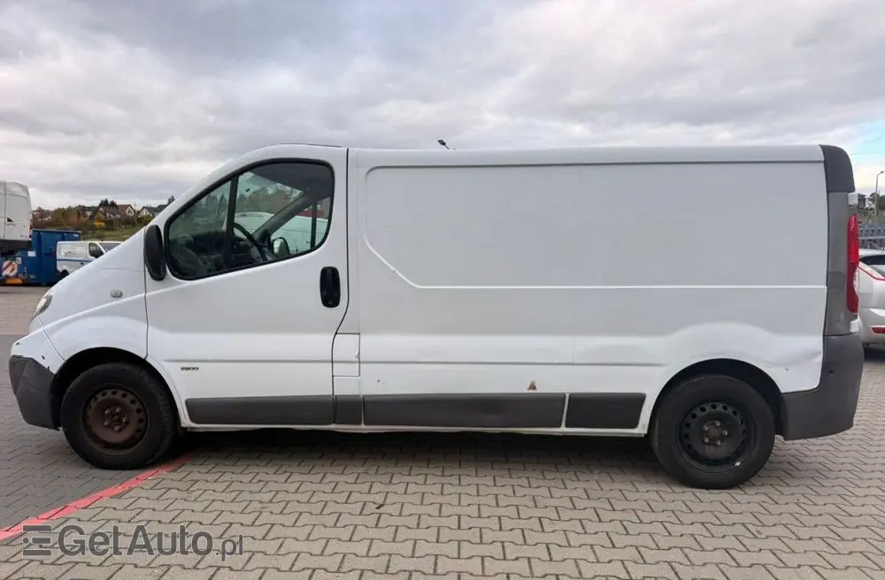 RENAULT Trafic Vivaro Opel LONG dlugi 2.0 dci 