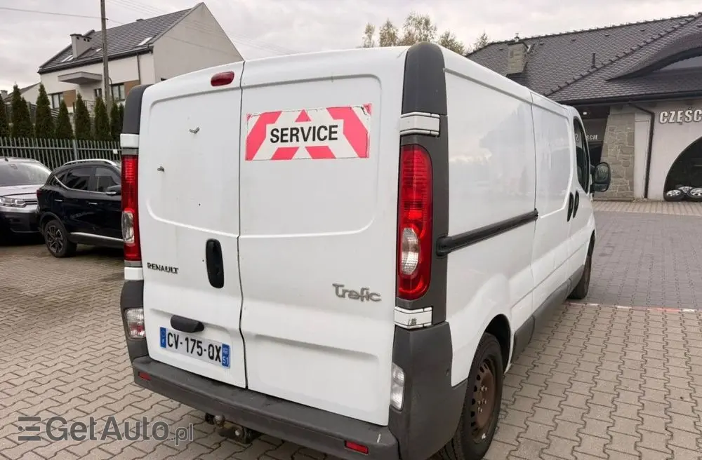 RENAULT Trafic Vivaro Opel LONG dlugi 2.0 dci 