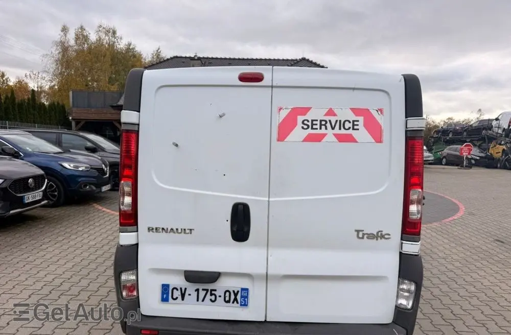 RENAULT Trafic Vivaro Opel LONG dlugi 2.0 dci 
