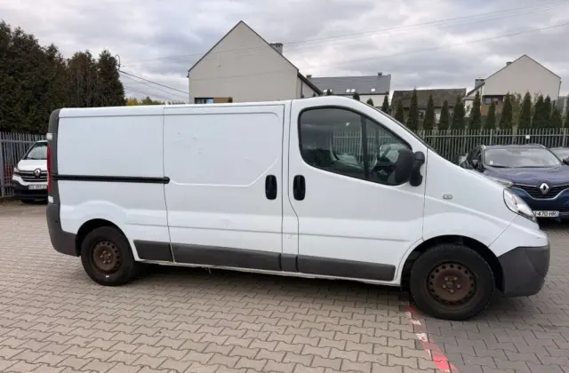 RENAULT Trafic Vivaro Opel LONG dlugi 2.0 dci 