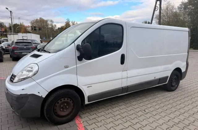 RENAULT Trafic Vivaro Opel LONG dlugi 2.0 dci 
