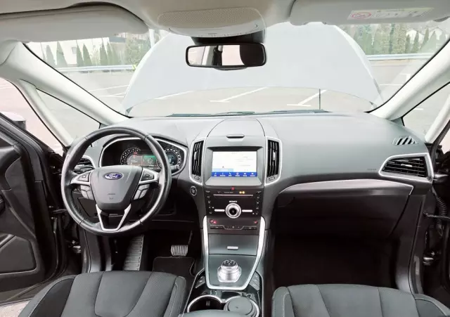 FORD S-Max 2.0 EcoBlue Titanium