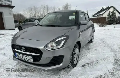 SUZUKI Swift 
