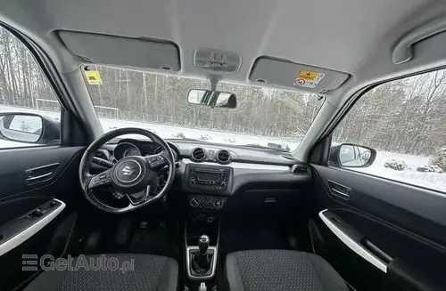 SUZUKI Swift 