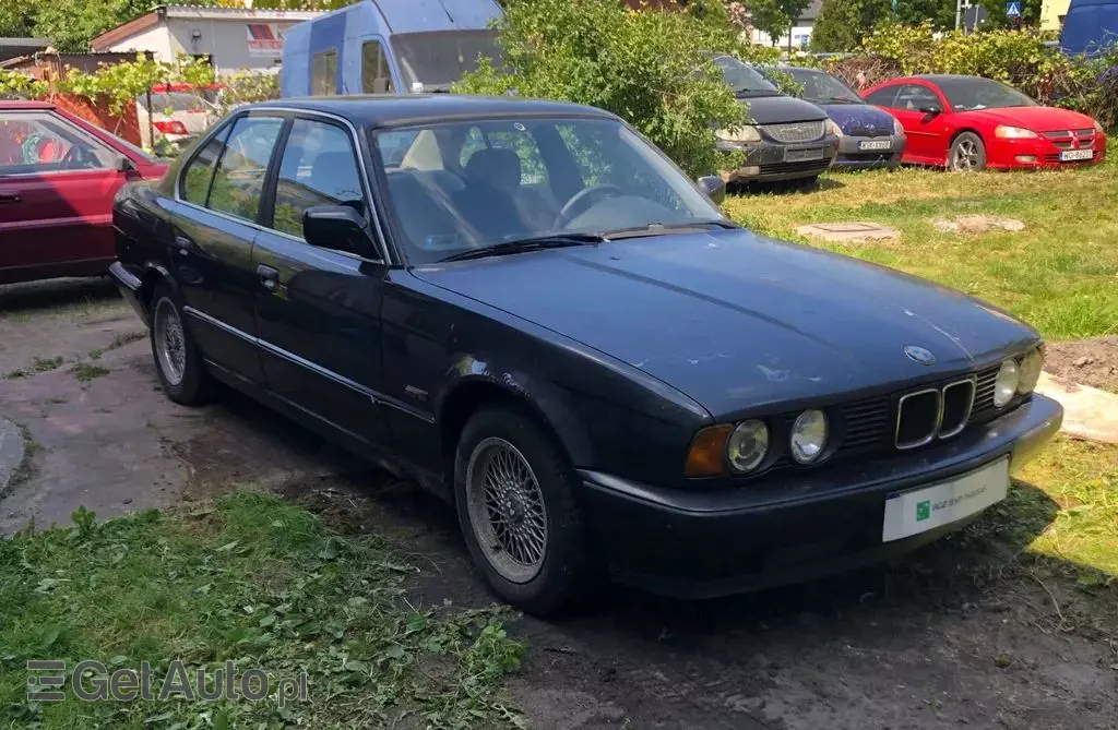 BMW Seria 5 520i 24V (150 KM)