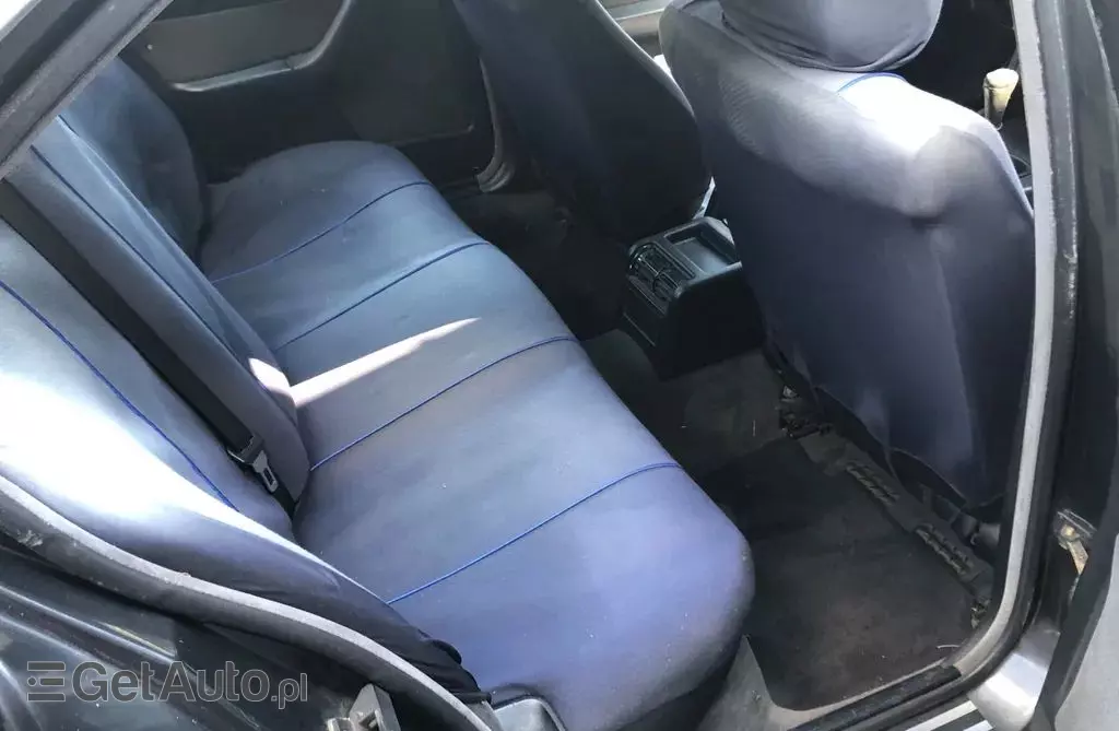 BMW Seria 5 520i 24V (150 KM)