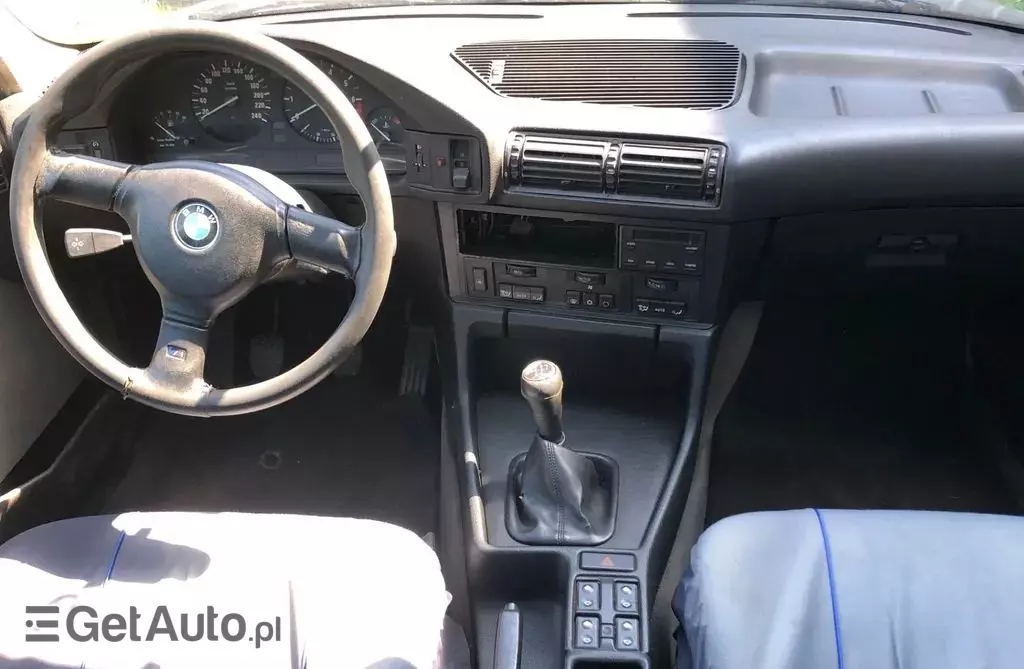 BMW Seria 5 520i 24V (150 KM)