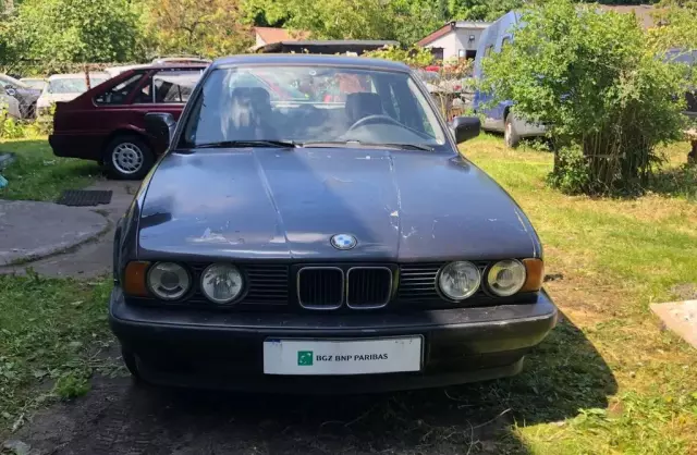 BMW Seria 5 520i 24V (150 KM)
