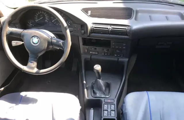 BMW Seria 5 520i 24V (150 KM)