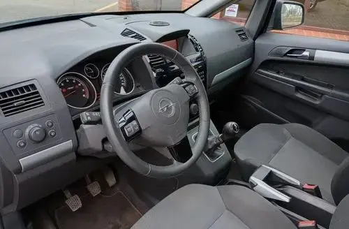 OPEL Zafira 