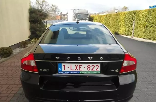 VOLVO S80 
