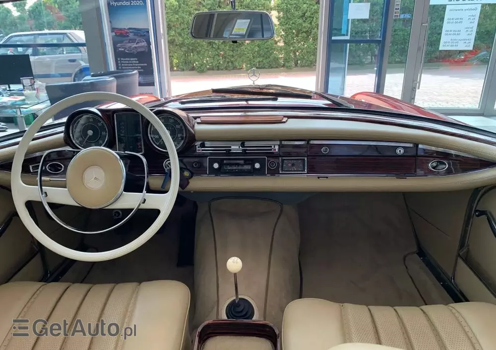 MERCEDES-BENZ 220 SE W 111 