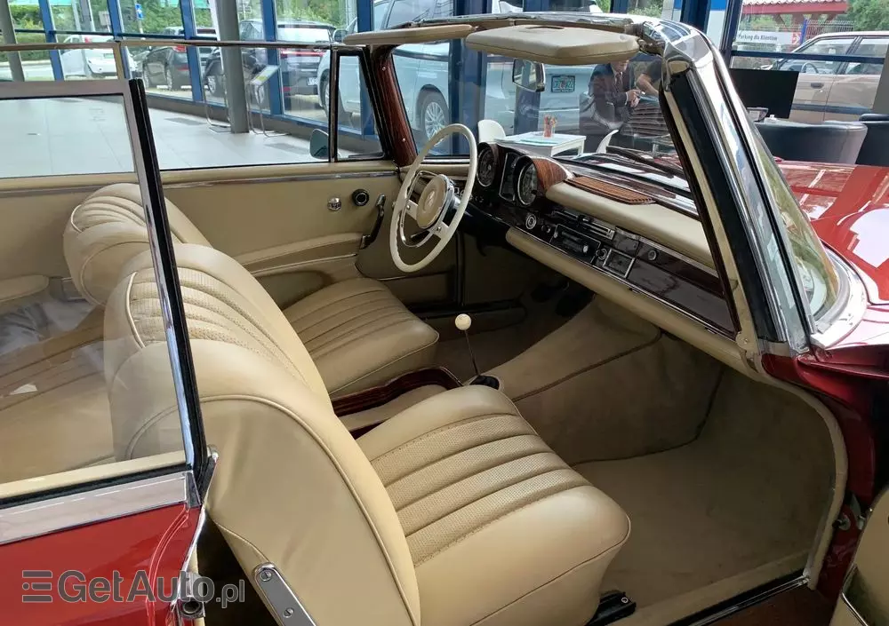 MERCEDES-BENZ 220 SE W 111 