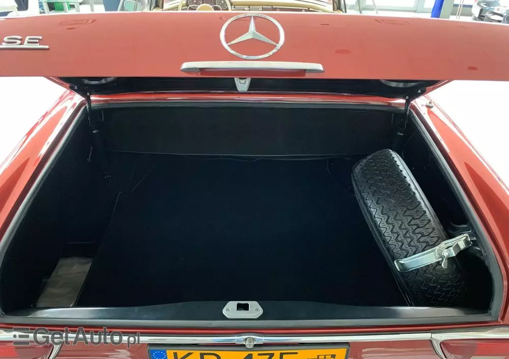 MERCEDES-BENZ 220 SE W 111 