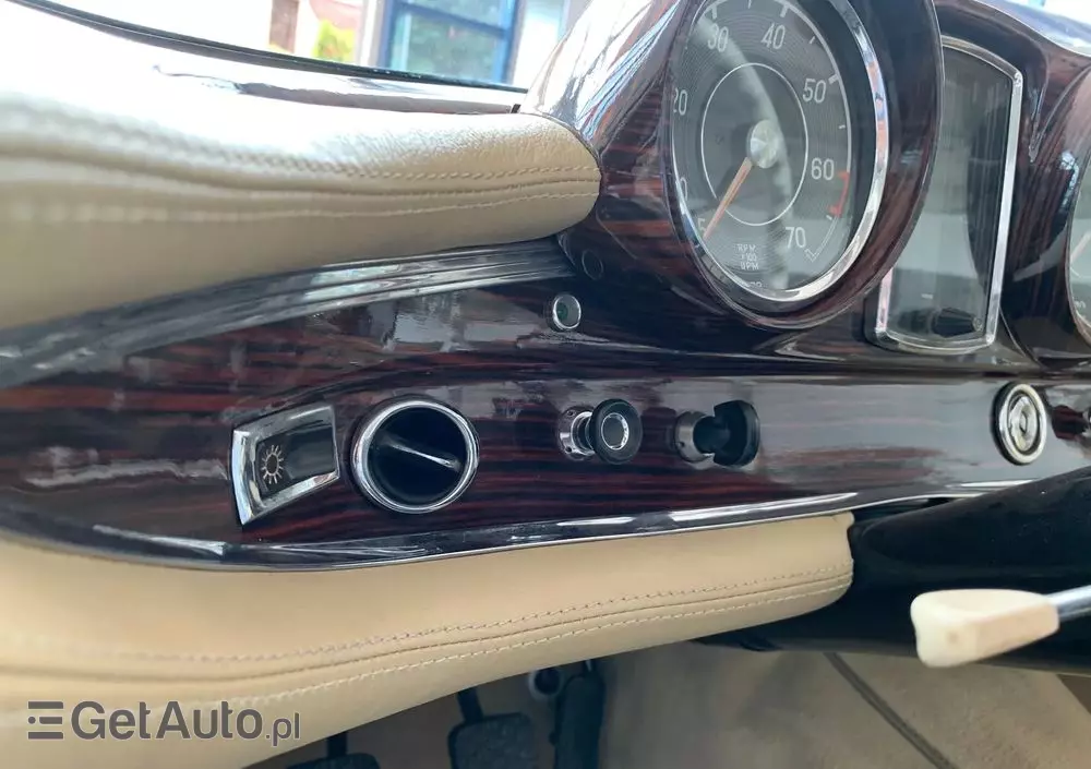 MERCEDES-BENZ 220 SE W 111 