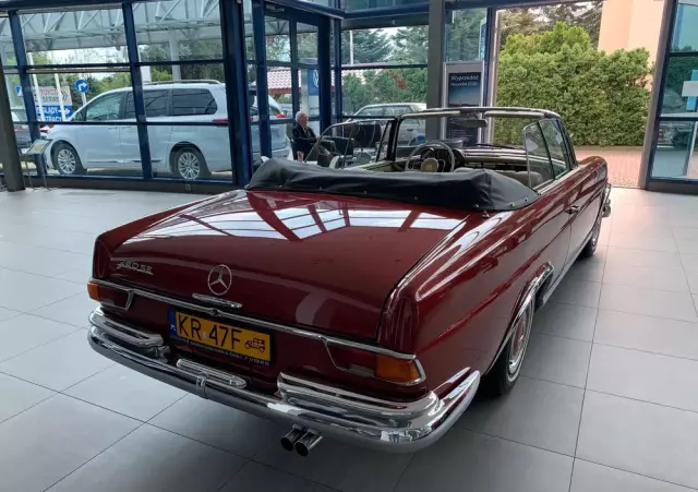 MERCEDES-BENZ 220 SE W 111 