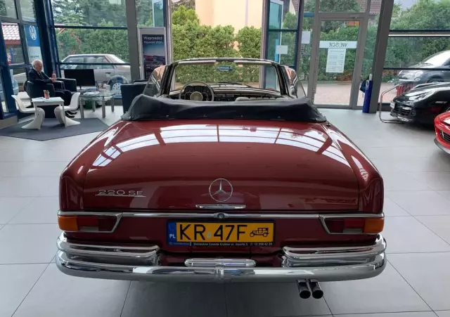 MERCEDES-BENZ 220 SE W 111 