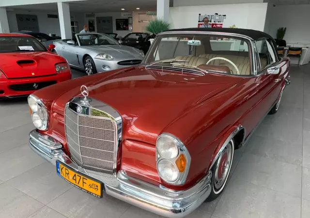 MERCEDES-BENZ 220 SE W 111 