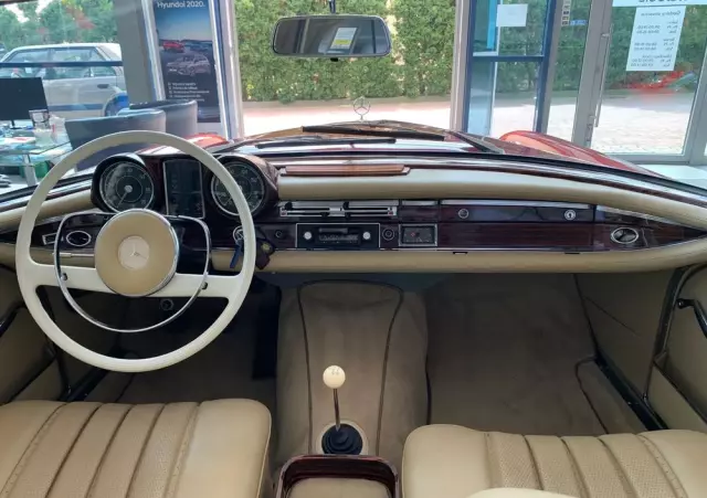 MERCEDES-BENZ 220 SE W 111 