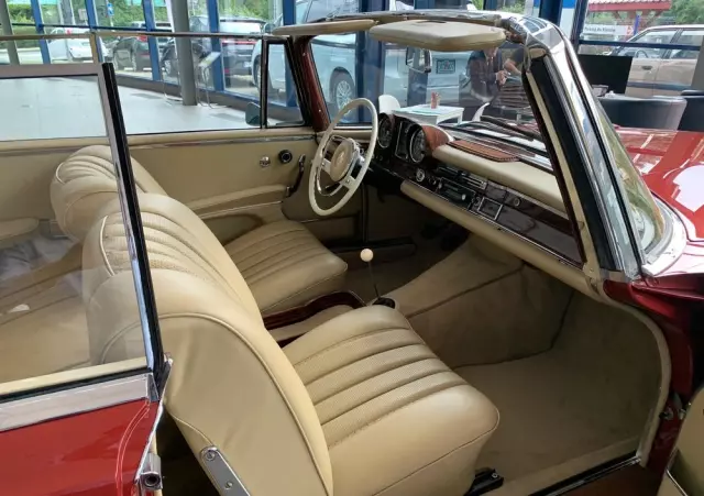 MERCEDES-BENZ 220 SE W 111 