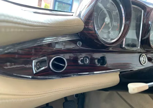 MERCEDES-BENZ 220 SE W 111 