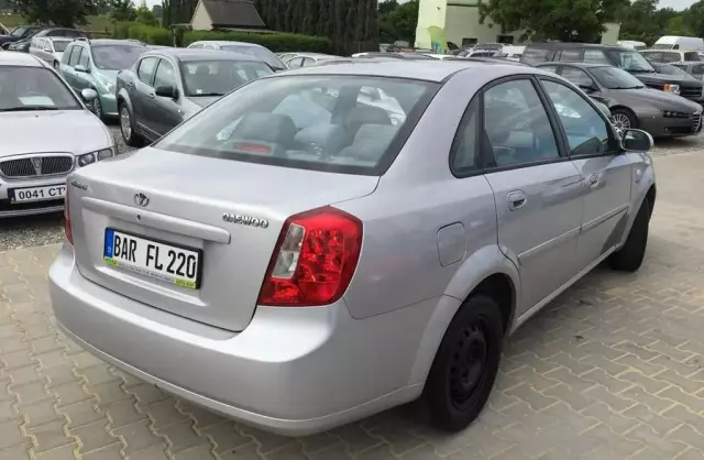 DAEWOO Nubira 