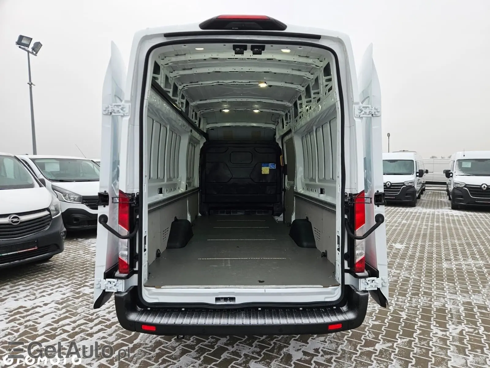 FORD Transit L4H3 Trend