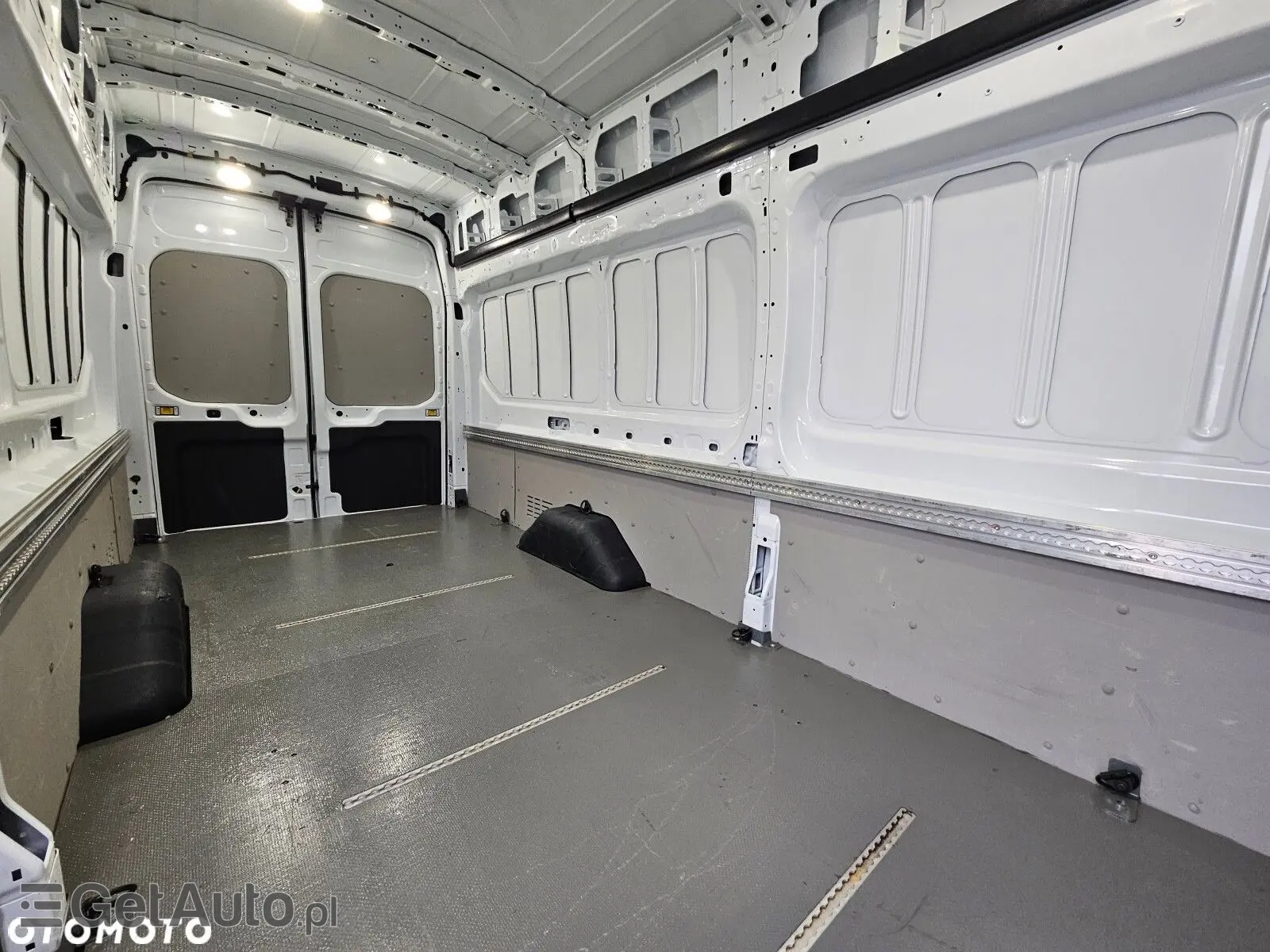 FORD Transit L4H3 Trend