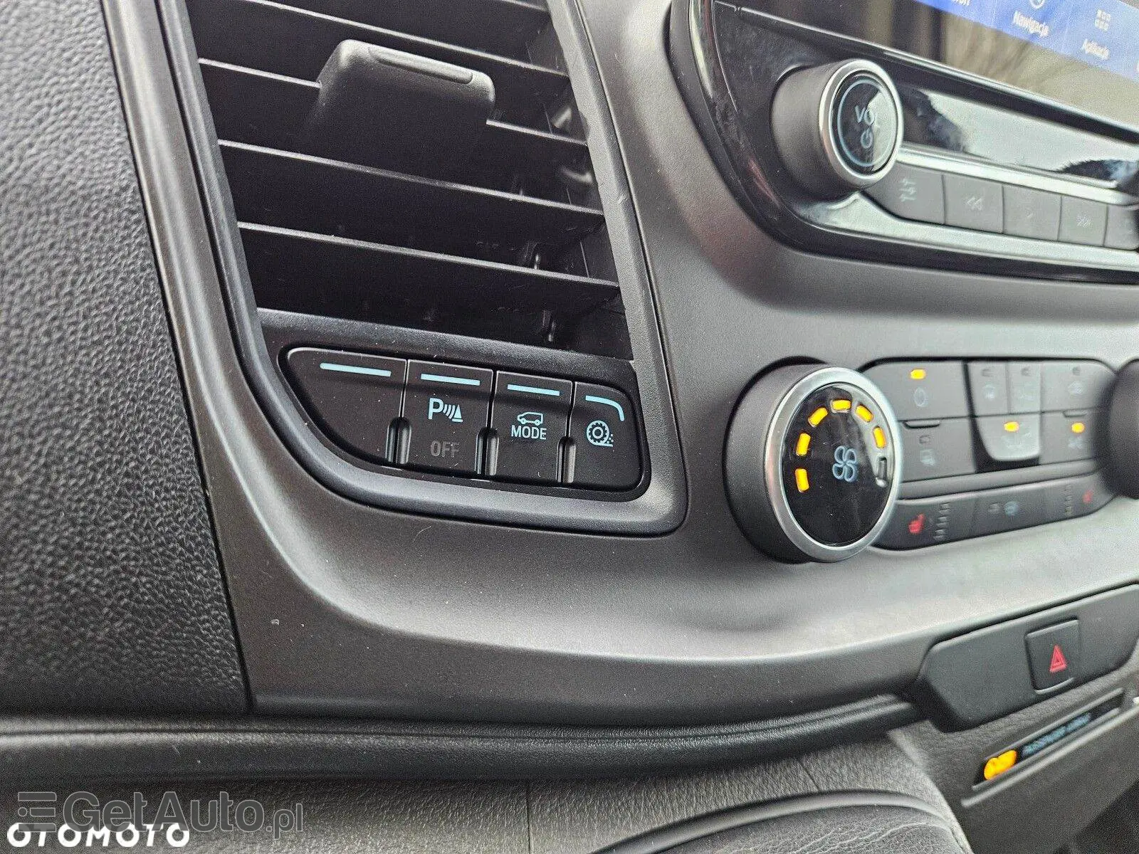 FORD Transit L4H3 Trend