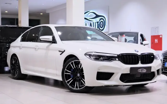 BMW M5 Standard