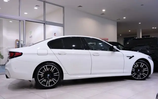 BMW M5 Standard