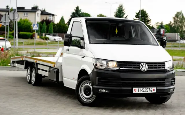 VOLKSWAGEN T6 