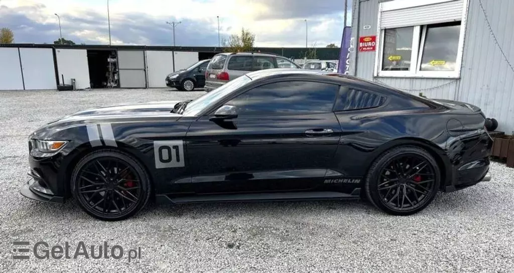 FORD Mustang 