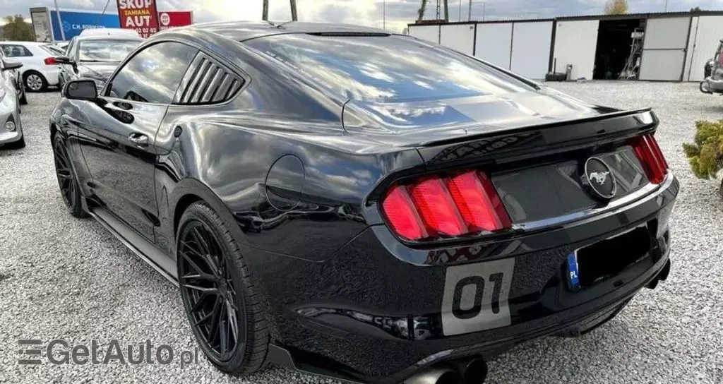 FORD Mustang 