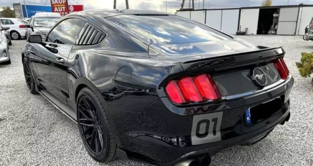 FORD Mustang 