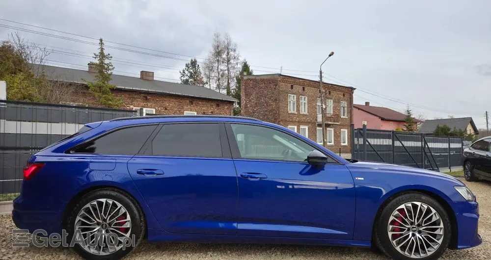 AUDI A6 Avant 55 TFSI e quattro S tronic S line